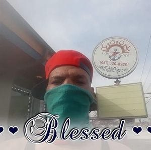 Meet your Posher, Derrick